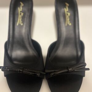 Ann Michell Black Mules with Bow Accent
